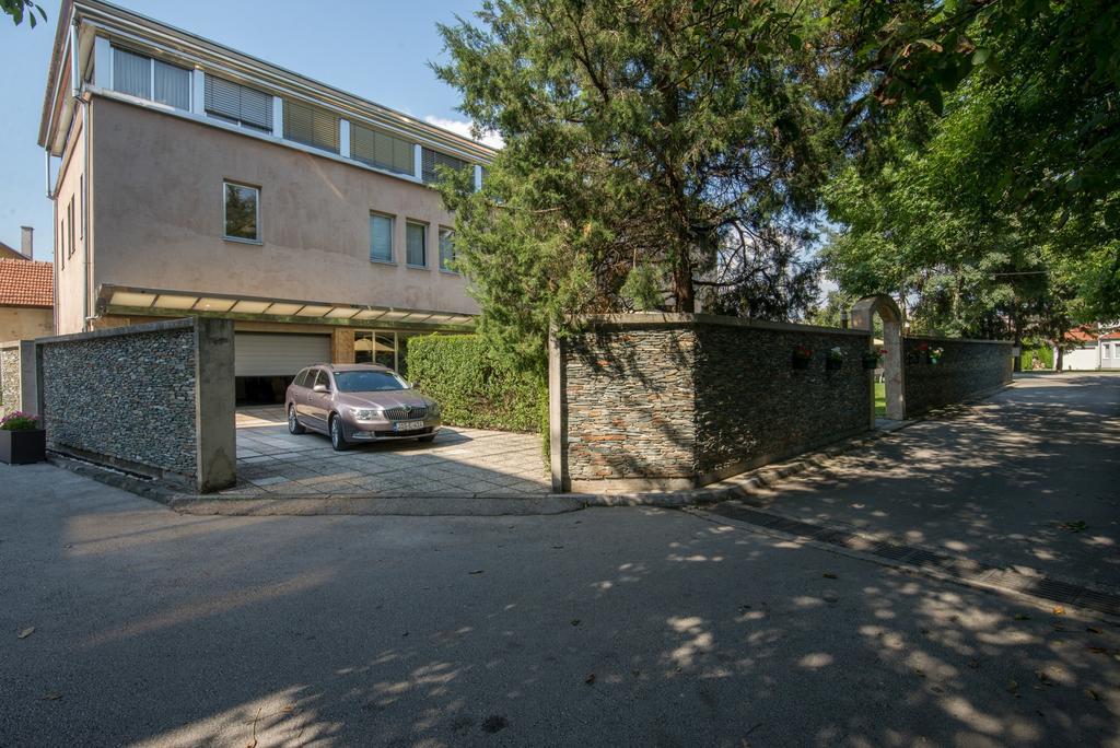 Hotel By Gastroid Ilidža Exterior foto
