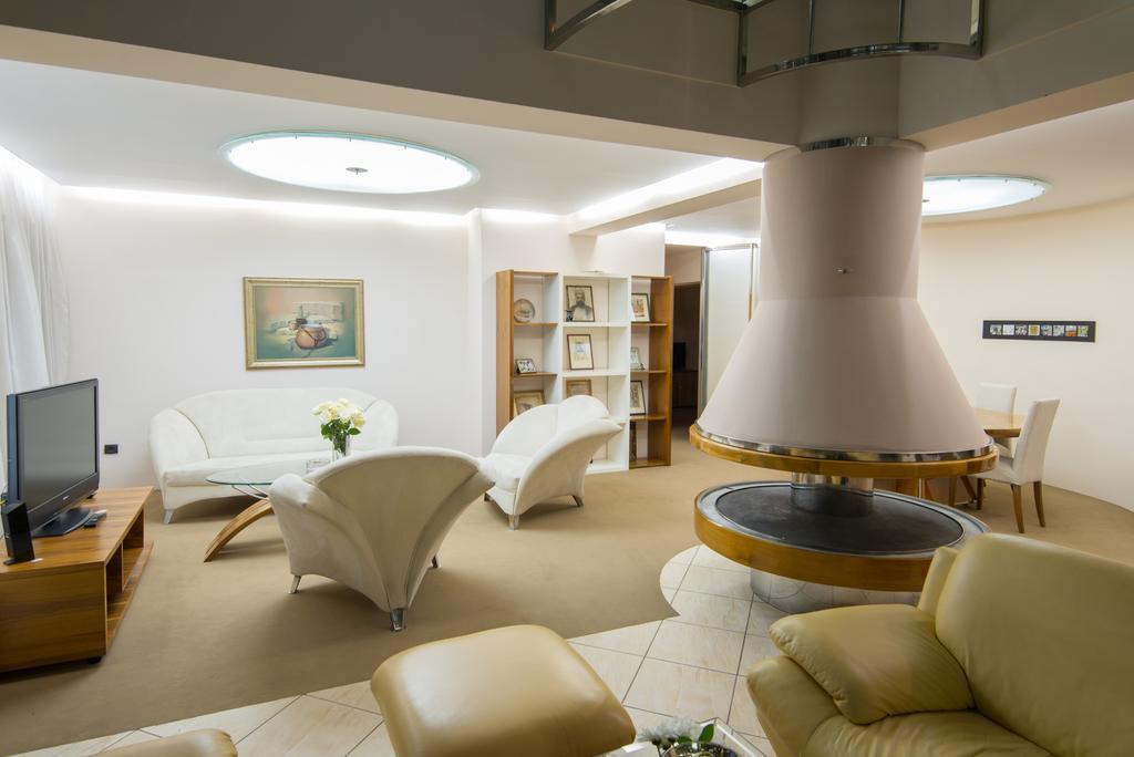 Hotel By Gastroid Ilidža Habitación foto